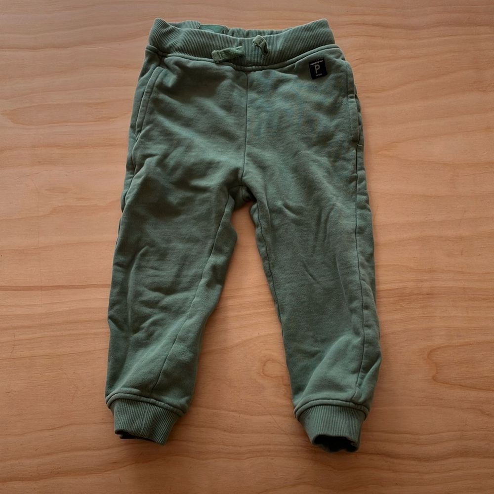 Organic cotton sweatpants. Great quality and condition.